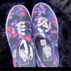 Women’s Vans size 5